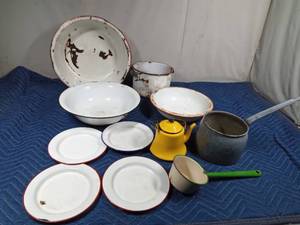 lot 492 image: 11 Pieces of Vintage enamel-3 Bowls, 3 pots, 4 plates and a tea pot
