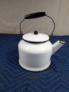 lot 482 image: Vintage Enamel tea pot