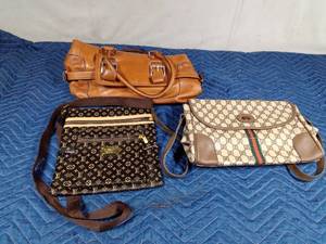 lot 474 image: Louis Vuitton, Michael Kors, Gucci purses