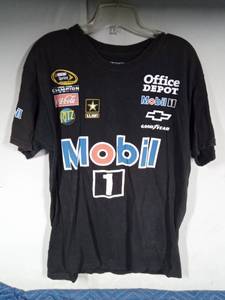 lot 135 image: Nascar Tony Stewart #14 Mobil 1 T-shirt