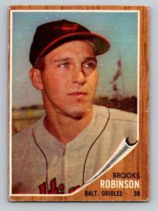 lot 54 image: Brooks Robinson 1962 Topps #45 Vintage Baseball Card