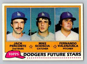 lot 125 image: Fernando Valenzuela RC 1981 Topps #302 Vintage Rookie Baseball Card