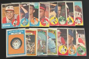 lot 66A image: 1963 and 1972 Topps 15 Card High Number Vintage Baseball Lot