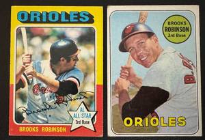 lot 74A image: Brooks Robinson 1969 and 1975 Topps 2 Card Vintage Baseball Lot