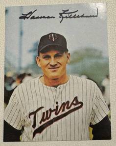 lot 69B image: Harmon Killebrew 1983 Starliner Stickers Minnesota Twins Vintage Baseball Card