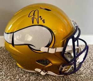lot 1 image: Justin Jefferson Signed Helmet with Beckett COA - Gold Flash Minnesota Vikings Football