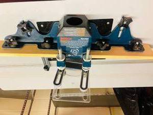 lot 13 image: BOSCH Deluxe Router Table
