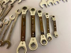 lot 37 image: Assorted CRAFTSMAN Wrenches and Screwdrivers