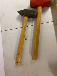 lot 43 image: Sledge Hammers