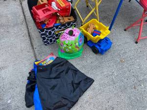 lot 91 image: Kid Stuff