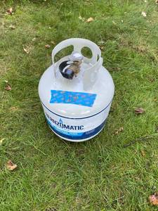 lot 113 image: Propane Tank