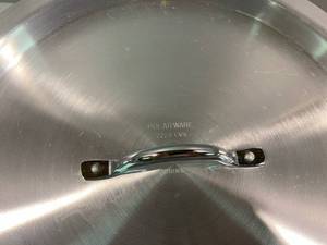 lot 140 image: Polar Ware 24 Quart Aluminum Stock Pot 2224