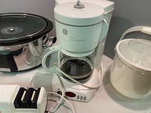 lot 146 image: Kitchen HAUL Equip Your Kitchen, Dormitory, Studio, Apartment