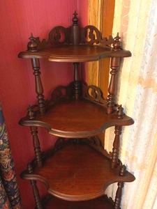 lot 159 image: Tiered Triangular Graduated Shelf