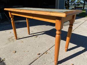 lot 117 image: Decorative Tile Top Side Table