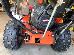lot 5 image: Ariens Snowblower Model 1336