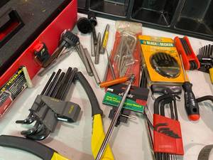 lot 186 image: Allen Wrenches, etc