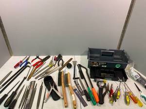 lot 183 image: Miscellaneous tools and files
