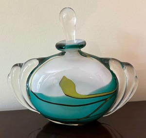 lot 63 image: Vintage Hal David Berger Art Glass Dauber Bottle