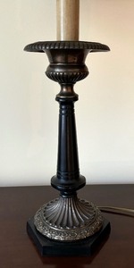 lot 64 image: Stylish Table Lamp