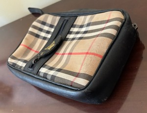 lot 77 image: Burberry Nova Check Wristlet