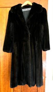 lot 79 image: Donald Brooks Fur Coat