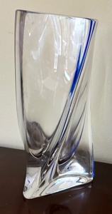 lot 29C image: Vintage Kosta Boda Sails Crystal Twist Vase by Govan Warff