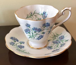 lot 161 image: Five Fancy Teacups with Saucers