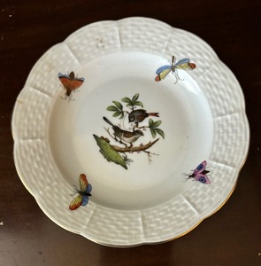 lot 40 image: Herend of Hungary Hand Painted Demitasse Cups with Saucers and Petite Plate