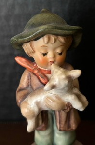 lot 166 image: Lost Sheep Hummel Figurine
