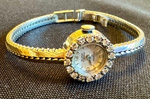 lot 32 image: Vintage Ladies Eloga 14k Wrist Watch