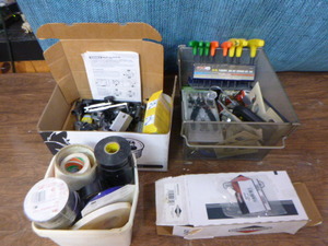 lot 41 image: Garage Items