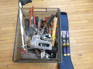 lot 44 image: Miscellaneous Garage Items