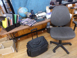 lot 53 image: Home Office Items