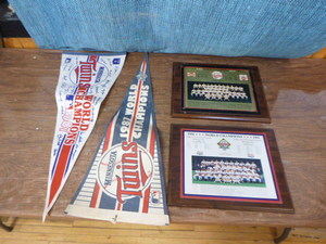 lot 54 image: Minnesota Twins Memorabilia