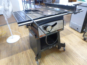 lot 12 image: Craftsman 10 Table Saw