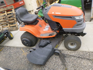 lot 7 image: Husqvarna Riding Lawn Mower