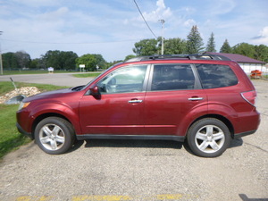 lot 1 image: 2010 Subaru Forester