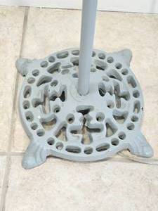lot 40 image: Vintage Bridge Arm Floor Lamp