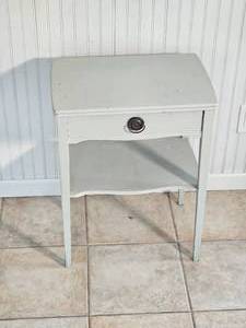 lot 30 image: Gustavian Style Side Table