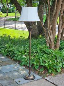 lot 65 image: Vintage Aesthetic Floor Lamp