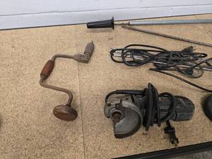 batch of miscellaneous tools
