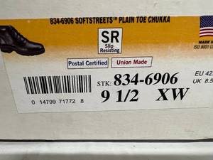 Thorogood Soft Streets Plain Toe Chukka - 9.5 XW
