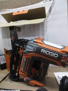 lot 42 image: Ridgid HyperDrive 16 Gauge 18v Brushless 2-12 In. Straight Finish Nailer USED, PAINT ON PRODUCT, TESTED, WORKS