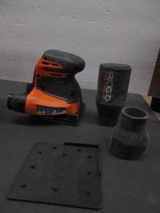 lot 60 image: RIGID 18-Volt OCTANE Cordless Brushless 3-Speed 14 Sheet Sander USED, TESTED, WORKS