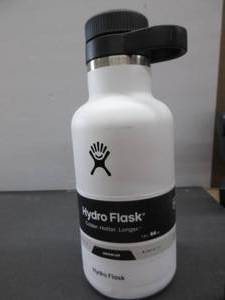 lot 70 image: Hydro Flask 64 oz Growler White HAS SCRACTHES AND DENTS, NEW
