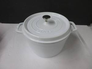 lot 98 image: Staub Cast Iron Dutch Oven 5-qt Tall Cocotte, Made in France, Serves 5-6, White STAIN ON BOTTOM OF INSIDE POT, USED