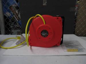 lot 122 image: ReelWorks Retractable Extension Cord Reel Polypropylene 12AWG x 40 Foot Industrial Commercial Grade 3C SJT Cable Triple Tap Connector 15A 125VAC 1875W 60Hz Current Interrupter Best for Indoor Use DAMAGED BOX, NEW