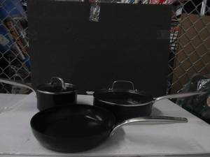 lot 133 image: GreenPan SearSmart Healthy Ceramic Nonstick 5pc Cookware Set SLIGHTLY USED, SAUTE PAN IS BURNT