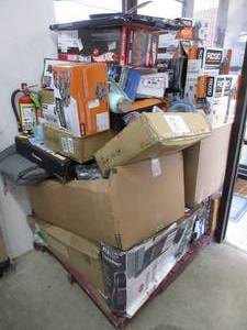 lot 2 image: WholesaleSalvage Pallet - TOOLS, SMALL APPLIANCES, HOUSEWARES AND MORE